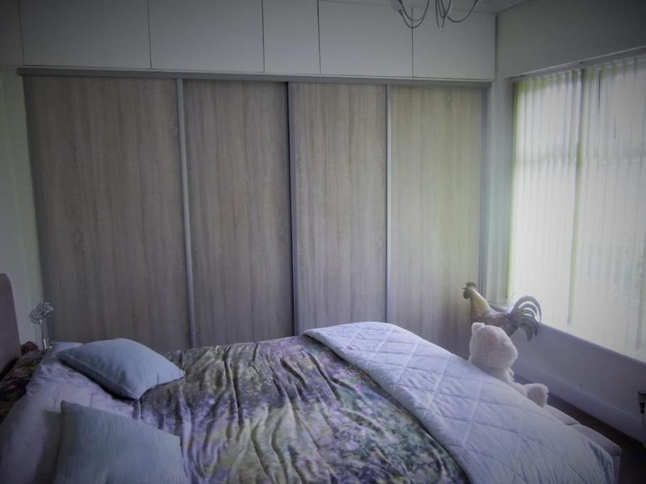 Cheerful 2 Bedroom Town House In Lancashire Ferienhaus Chorley (Lancashire)