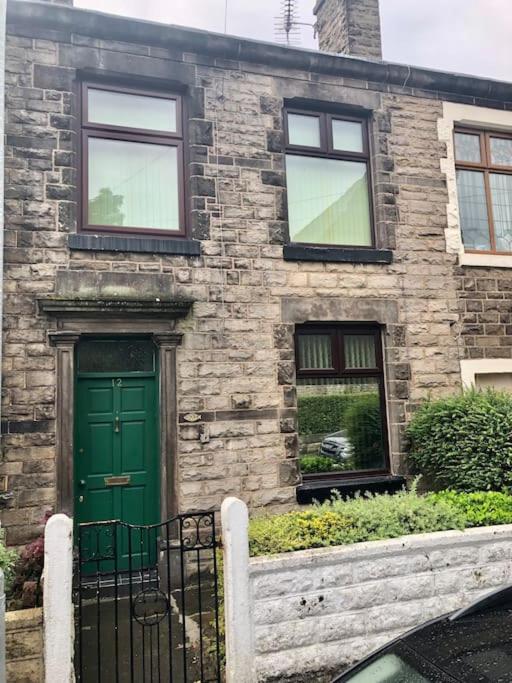 Cheerful 2 Bedroom Town House In Lancashire *